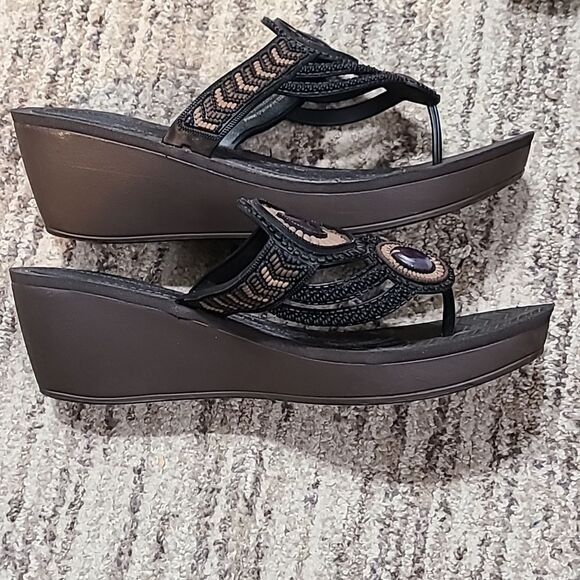 Black and Brown Sandals - Picture 4 of 4